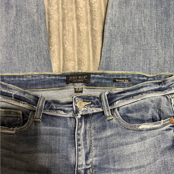 Judy Blue Denim - Judy Blue Skinny Fit Medium Wash Denim Jeans